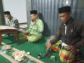 Rapat pembangunan kantor NU Ranting Cengkok